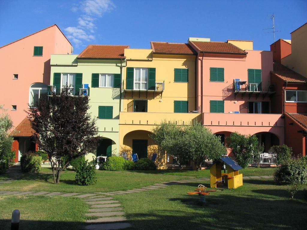 לואנו Residence I Cormorani מראה חיצוני תמונה