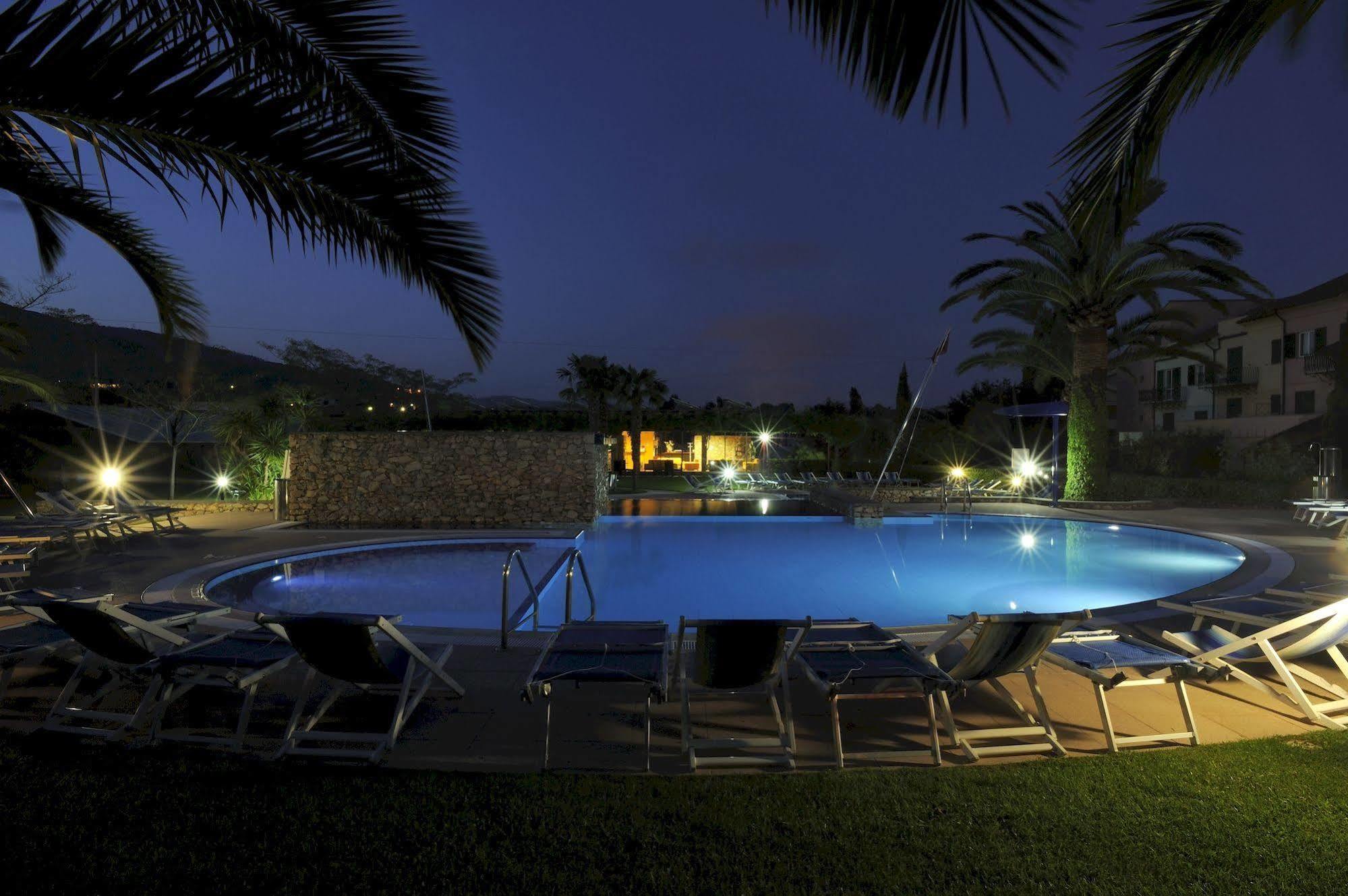 לואנו Residence I Cormorani מראה חיצוני תמונה